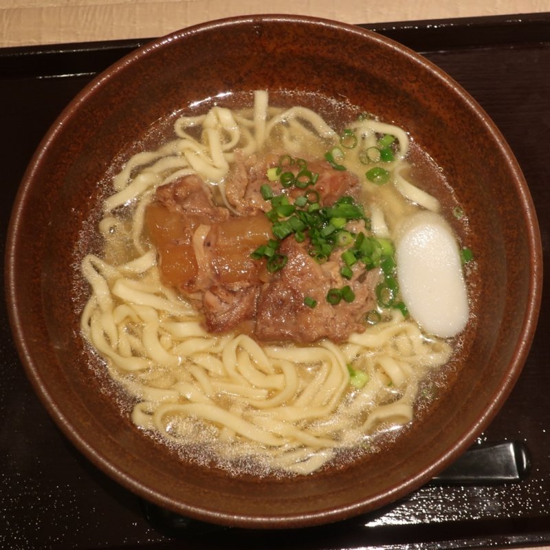 軟骨ソーキそば(本格沖縄そば専門店 琉球創喜 霞が関店)