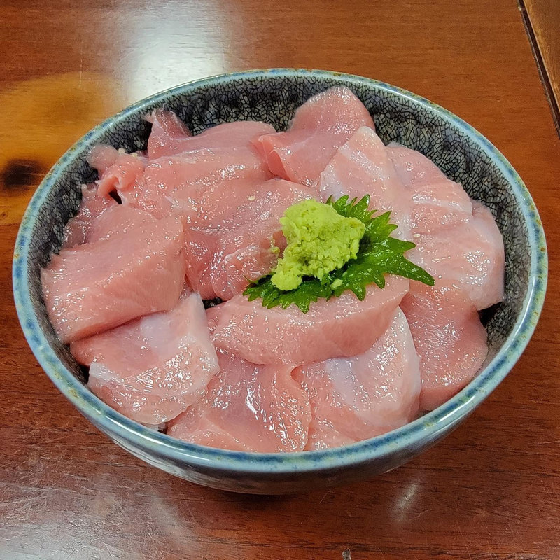 まぐろ丼(三州屋)