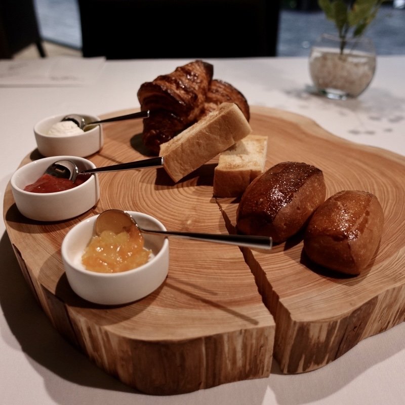 秦野産地粉の自家製パン(箱根久織亭)