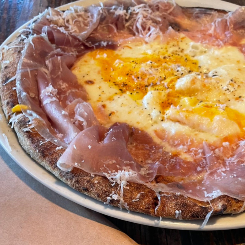 ビスマルク(ピッツェリア カンテラ)