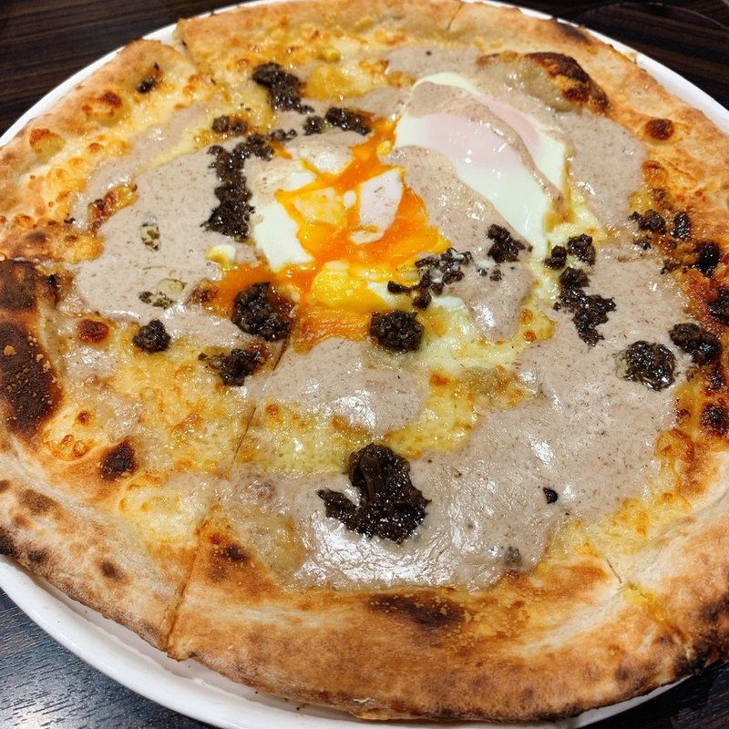 トリュフとポルチーニのビスマルク(俺のイタリアン 東京)