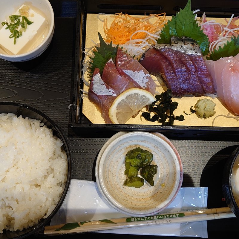 刺身定食(豊洲市場 さかな酒場 魚星 阪急大井町ガーデン店)