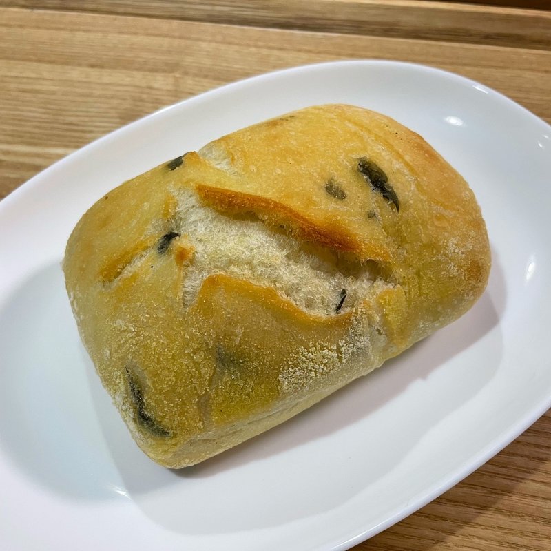 バジルチャバタ(メゾンカイザー 東京ミッドタウン店 （MAISON KAYSER）)