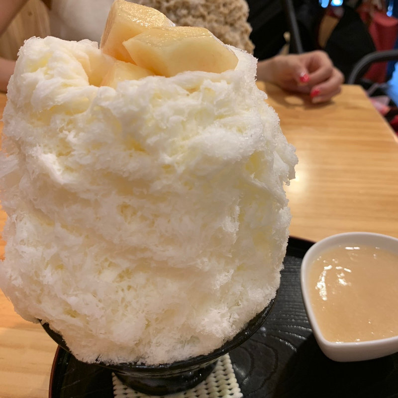 白桃杏仁　果肉入り(椛屋 )