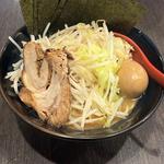 味玉豪麺(ゴル麺。 野毛店)