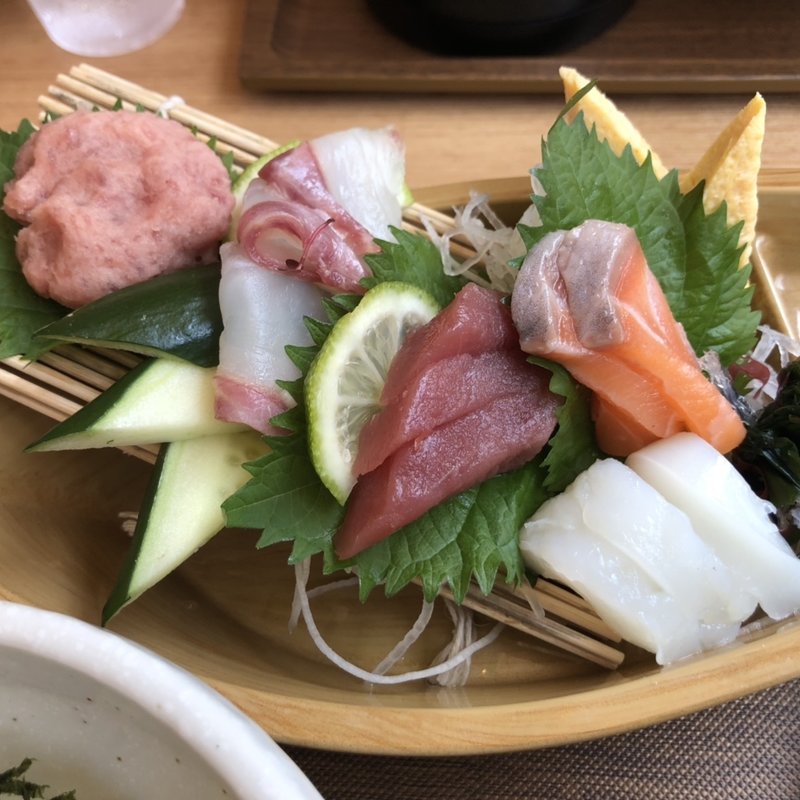 海鮮舟盛り丼(渡り場通り食堂)