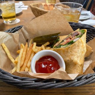 (T.Y.HARBOR RIVER LOUNGE （ティーワイハーバーリバーラウンジ【旧店名】ウォーターライン）)