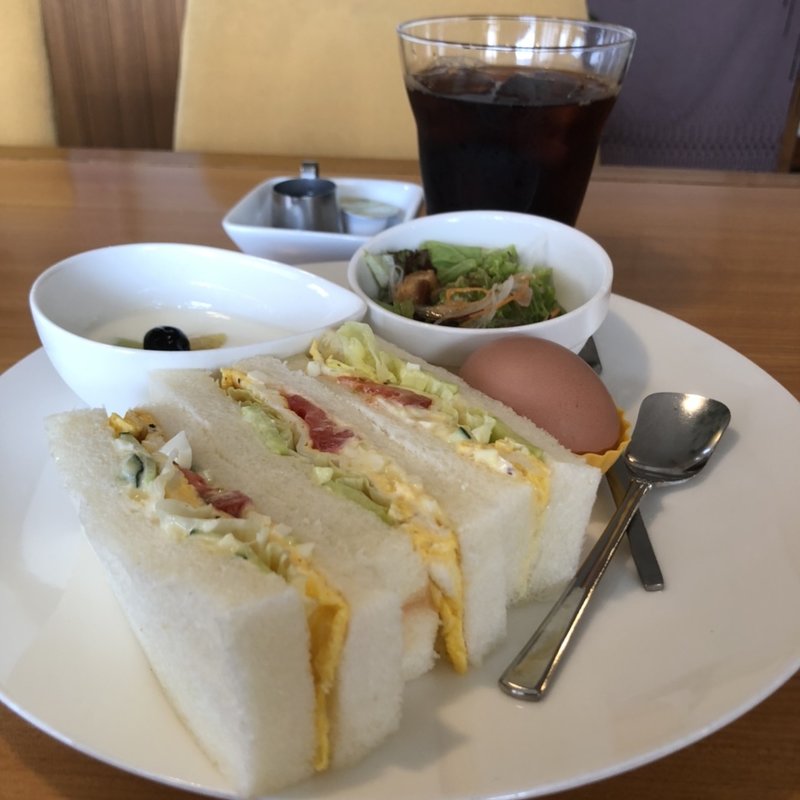 モーニングセットB. (タマゴサンド)(フォーラム 鳳)