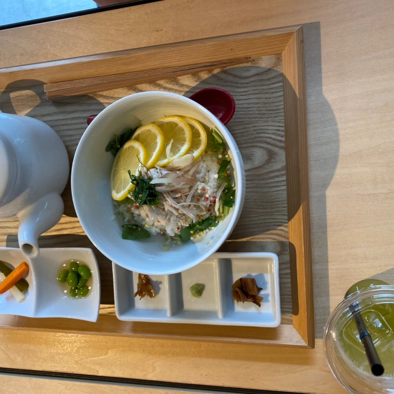 鶏とレモンのお茶漬け(だしとお茶の店 潮や、)