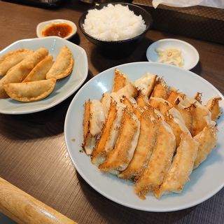 焼餃子‪✕‬4＋揚餃子＋ライス大盛り(宇都宮みんみん 真岡店 )