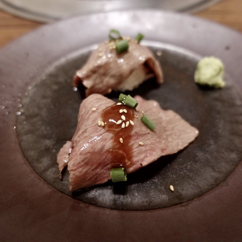 サーロイン握り 2貫(焼肉トラジ イクスピアリ店 )