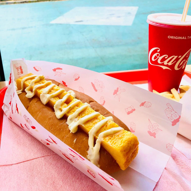 厚焼き玉子ドッグ(ハイジの家)