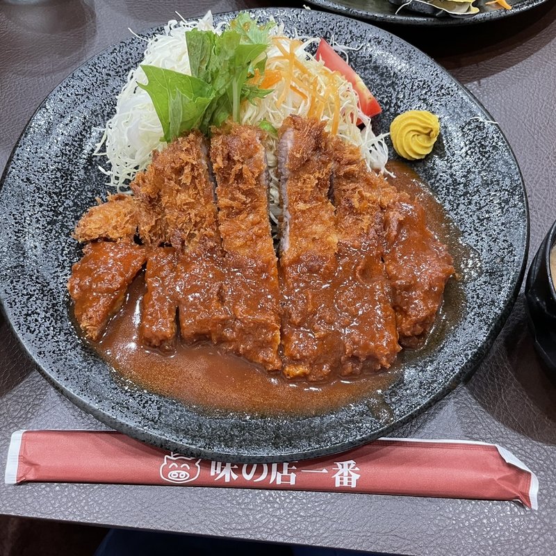 ロースカツ定食（特大）(味の店 一番 （あじのみせ　いちばん）)