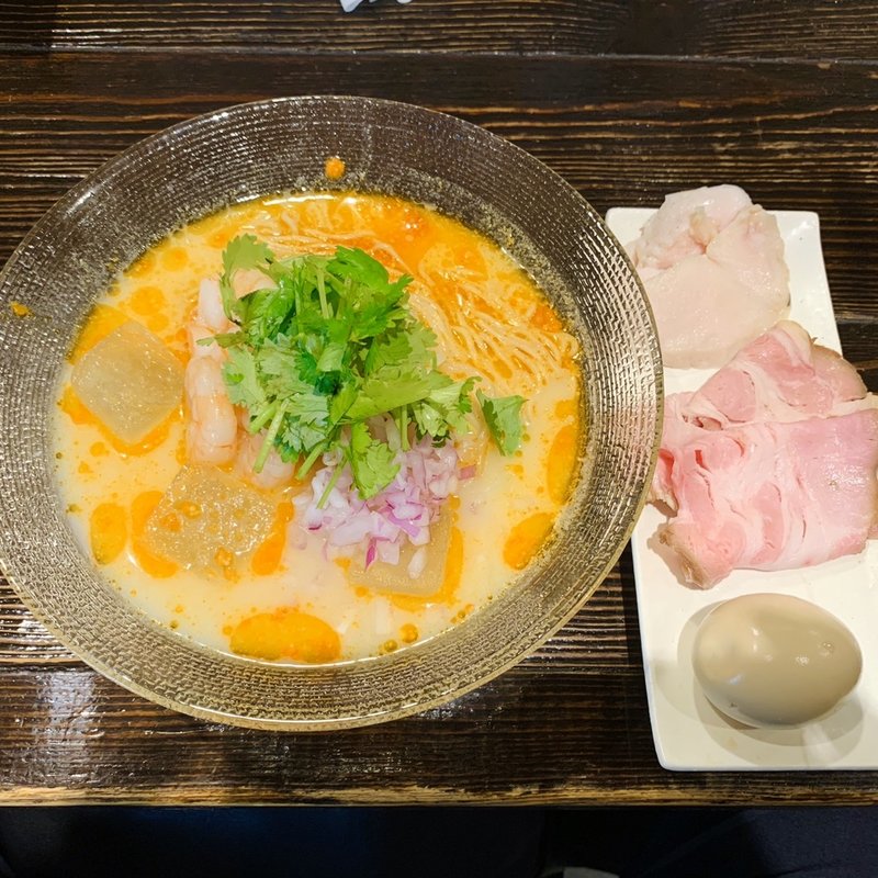 特製 冷やしトムヤムクンらぁ麺(中華そば　向日葵 )