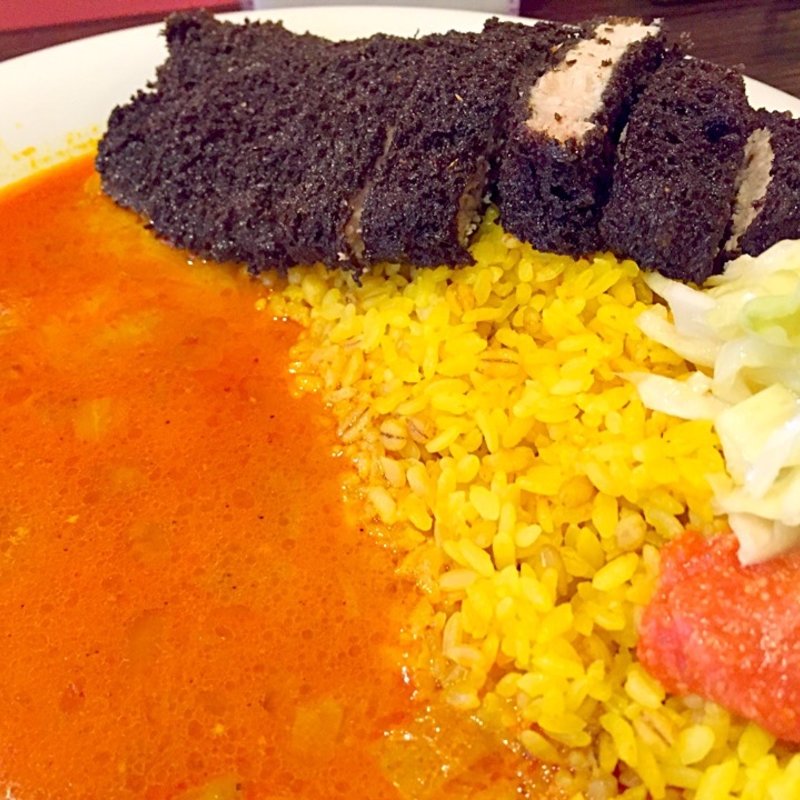 黒いマハーカツカレー(般ﾟ若（ぱんにゃ）)