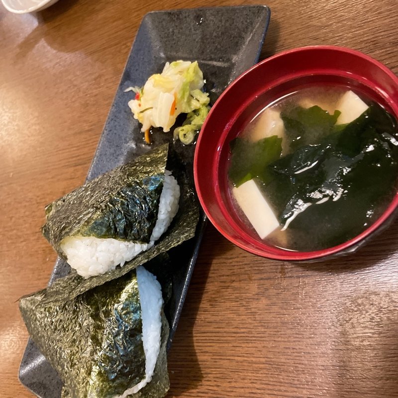 おにぎり(肴の萬屋 （肴のよろず屋）)