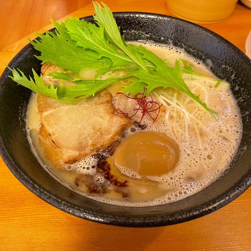 鶏白湯ラーメン　白　味玉付き(麺処やのや)