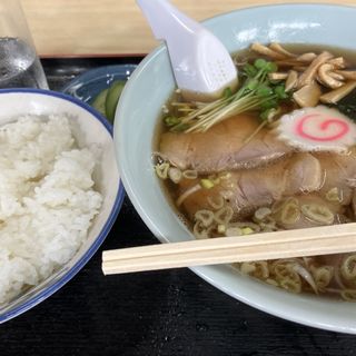 チャーシュー麺+半ライス(満平 )