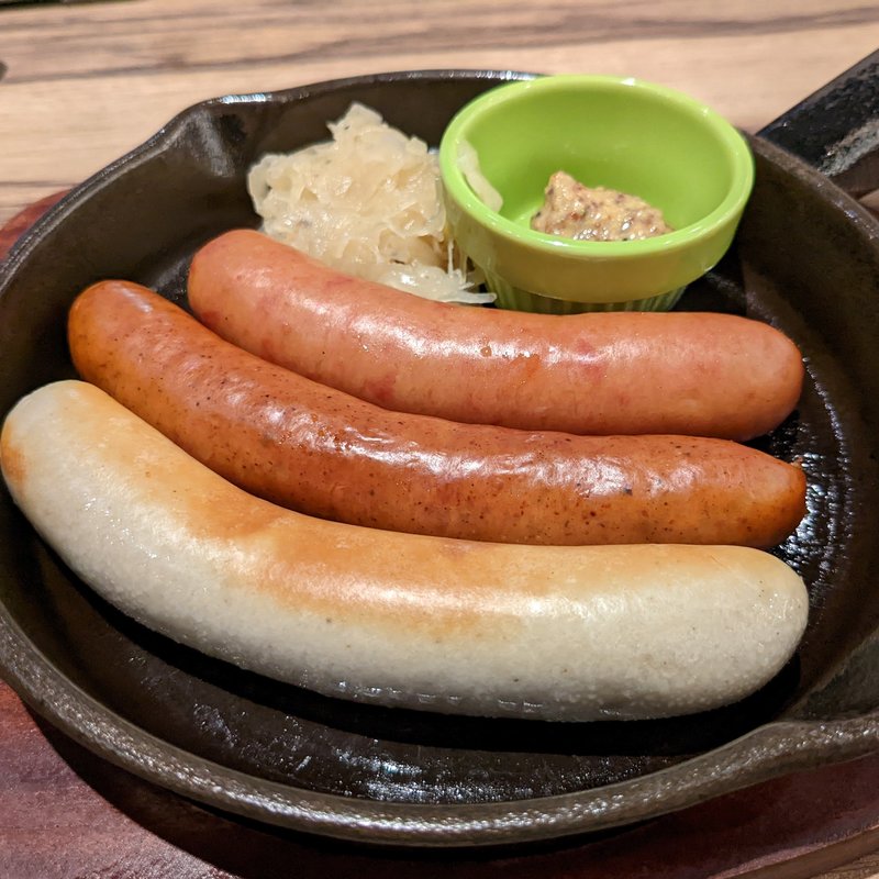 ソーセージ盛合せ3本(銀座ライオンLEO ネクスト船橋店)