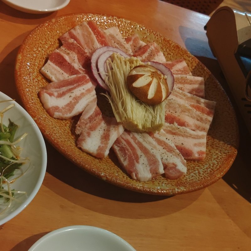 サムギョプサル(韓国家庭料理屋 心の故郷

)