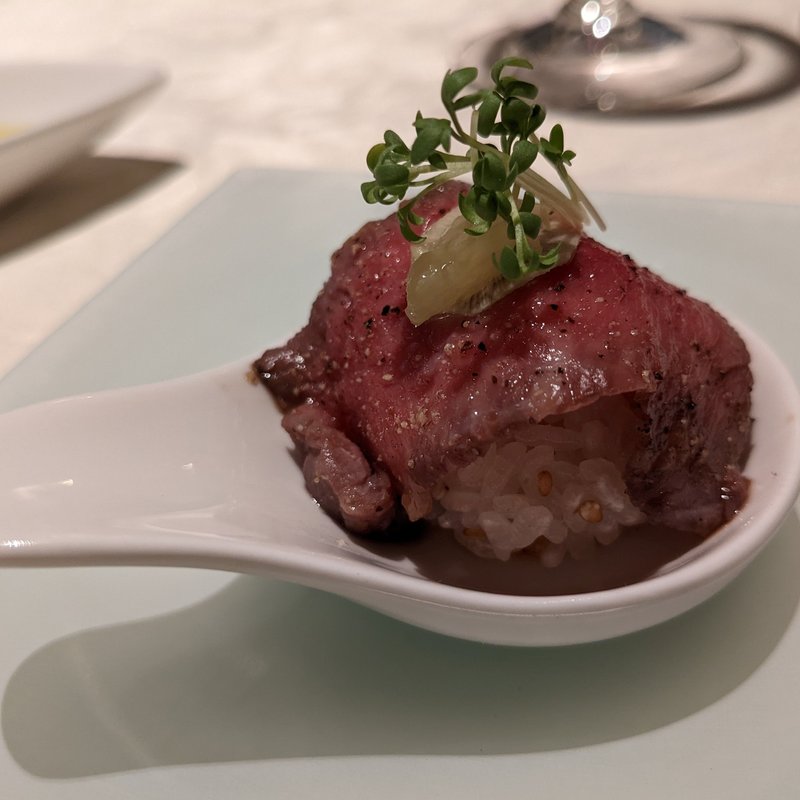 佐賀牛のお寿司(RESTAURANT L’ESPRIT DE CHEVALIER （レストラン レスプリ ド シュヴァリエ） )