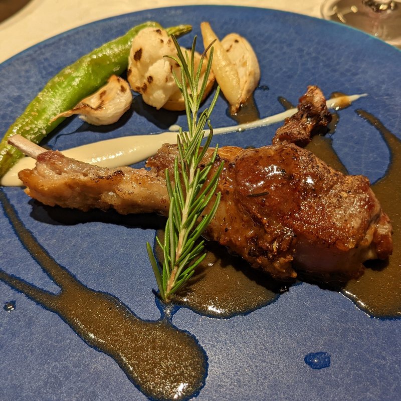 仔羊のグリル　ローズまりーの香り(RESTAURANT L’ESPRIT DE CHEVALIER （レストラン レスプリ ド シュヴァリエ） )