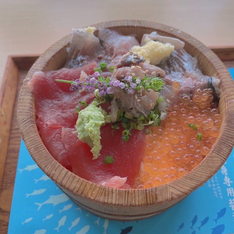 3種盛り桶丼〜いくら・鮪・アジ〜(小田原漁港　とと丸食堂)