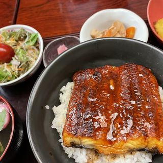 期間限定メニュー　鰻蒲焼丼(魚八 西葛西)
