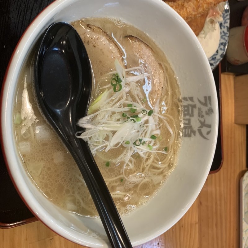 魚介豚骨ラーメン(海鳴食堂)
