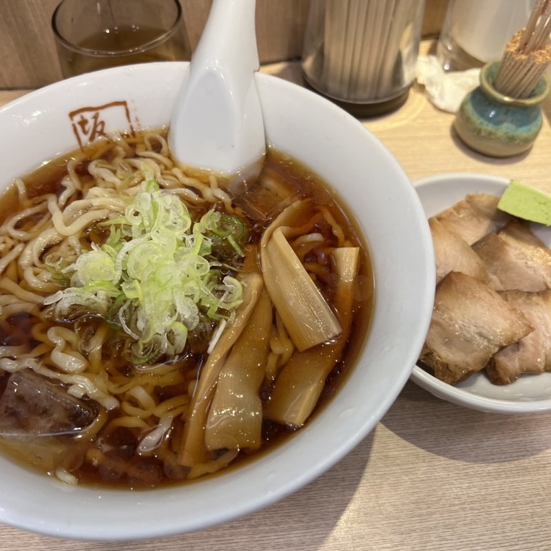 和風冷やしラーメン(喜多方ラーメン 坂内 新宿西口思い出横丁店)