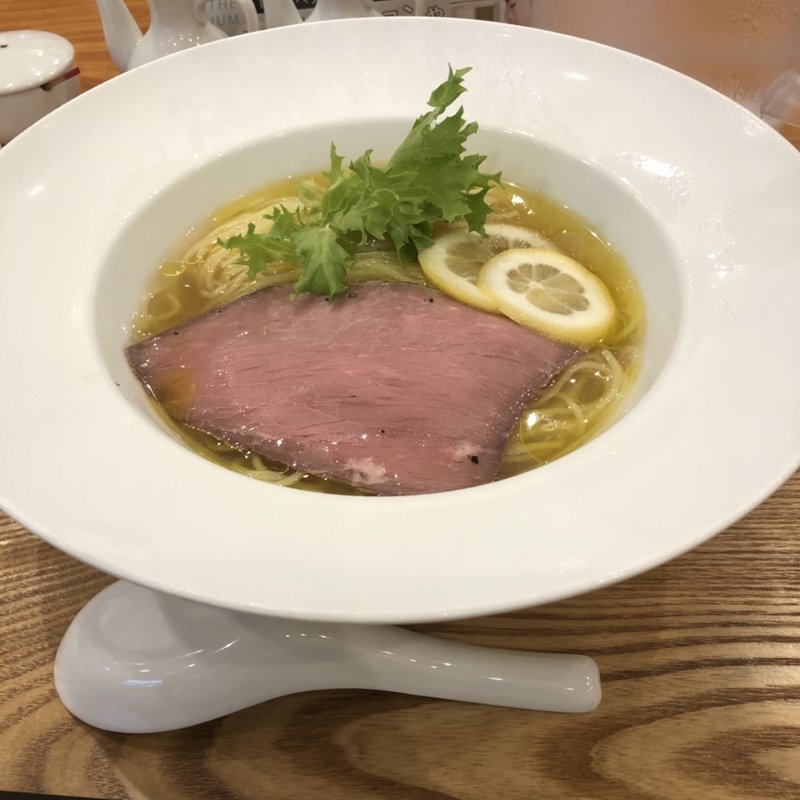 冷やし牛骨ラーメン(颯爽別邸)