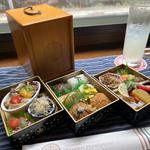 おとなの遊山箱