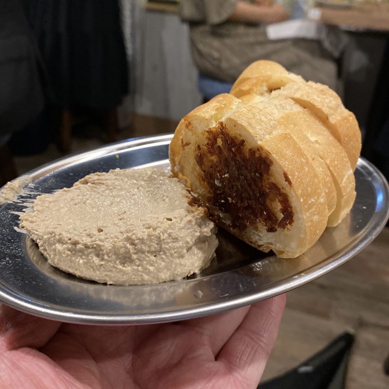 海老塩バゲットガーリックレバーパテ(酒場 ブラジル 名駅本店)