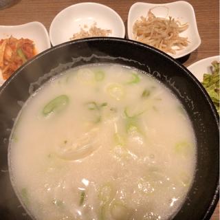 ハンチョン・ソルロンタン定食(韓国料理KollaBo（コラボ）横浜みなとみらい店)