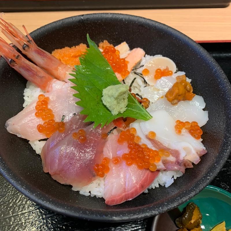 海鮮丼（海）(おけしょう鮮魚の海中苑 本店)