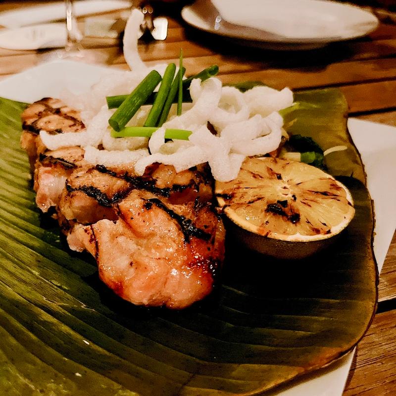 レモングラスでマリネしたもち豚ロースのグリル、グリーンパパイヤサラダ 300g(T.Y.HARBOR)