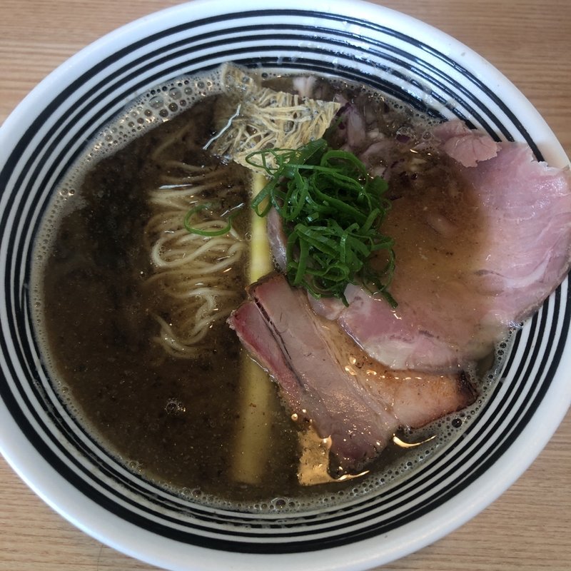 (八丸 （ハチマル）)