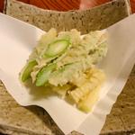 アスパラ天ぷら(蕎麦処 多賀 （たが）)