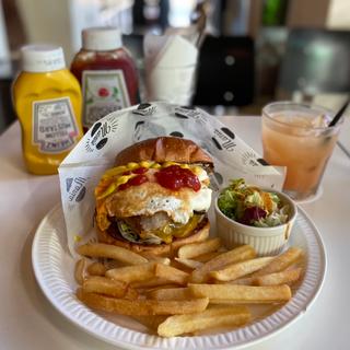 ベーコンチーズバーガー　エッグトッピング　+ランチドリンク(バーガーマニア 白金店 （Burger Mania）)