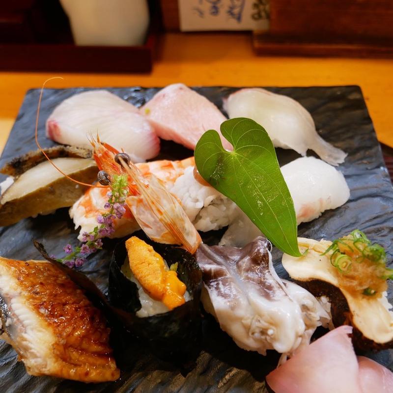 特上にぎり(なか井 （寿司・割烹　舌つづみ処　なか井）)