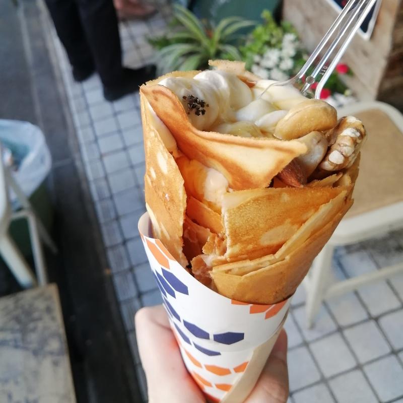 蜂蜜ジェラードとマスカルポーネ(ハニービークレープ （Honey Bee Crepe）)