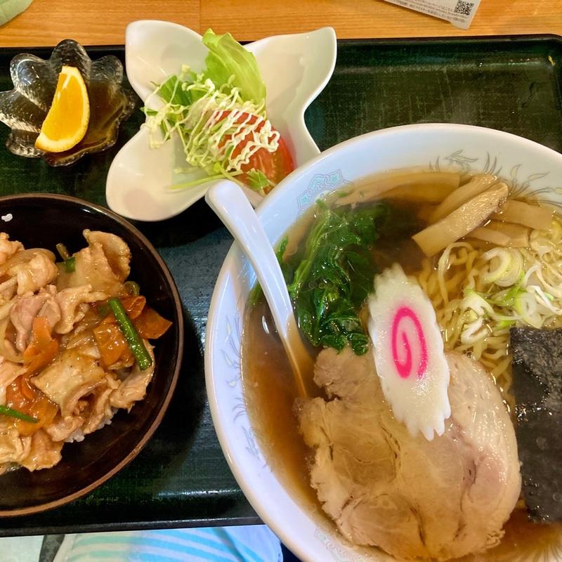 ラーメン&焼き肉丼(天華 （テンカ）)