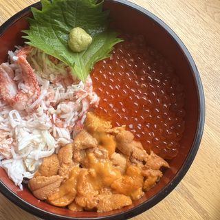 三食丼(かにや ホロベツ店 )