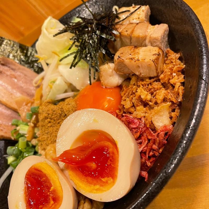 鳳まぜそば（特製）(まぜそば鳳)