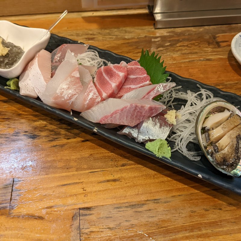 刺身盛り合わせ(網代一菜)