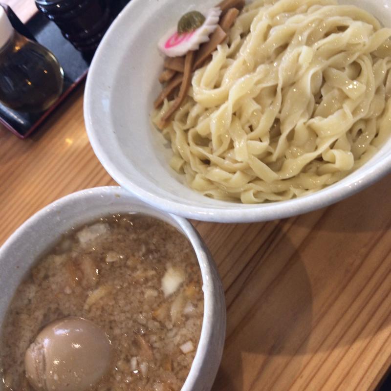 背脂煮干ラーメン(麺処 いろ葉)