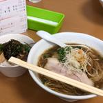 醤油ラーメン＋チャーシューごはん(麺屋 Aurum （オーラム）)