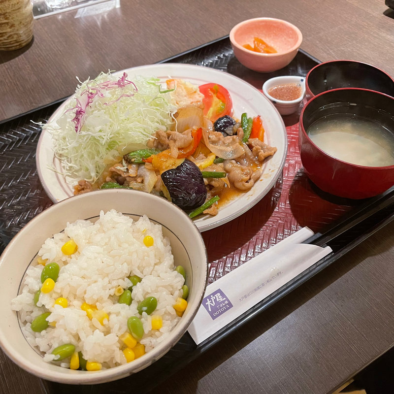 夏野菜と豚のレモン塩麹炒めと枝豆もろこしご飯(大戸屋 名古屋栄店 （おおとや）)