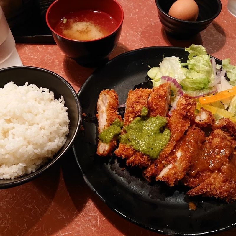 チキンカツ定食(風のほうき)