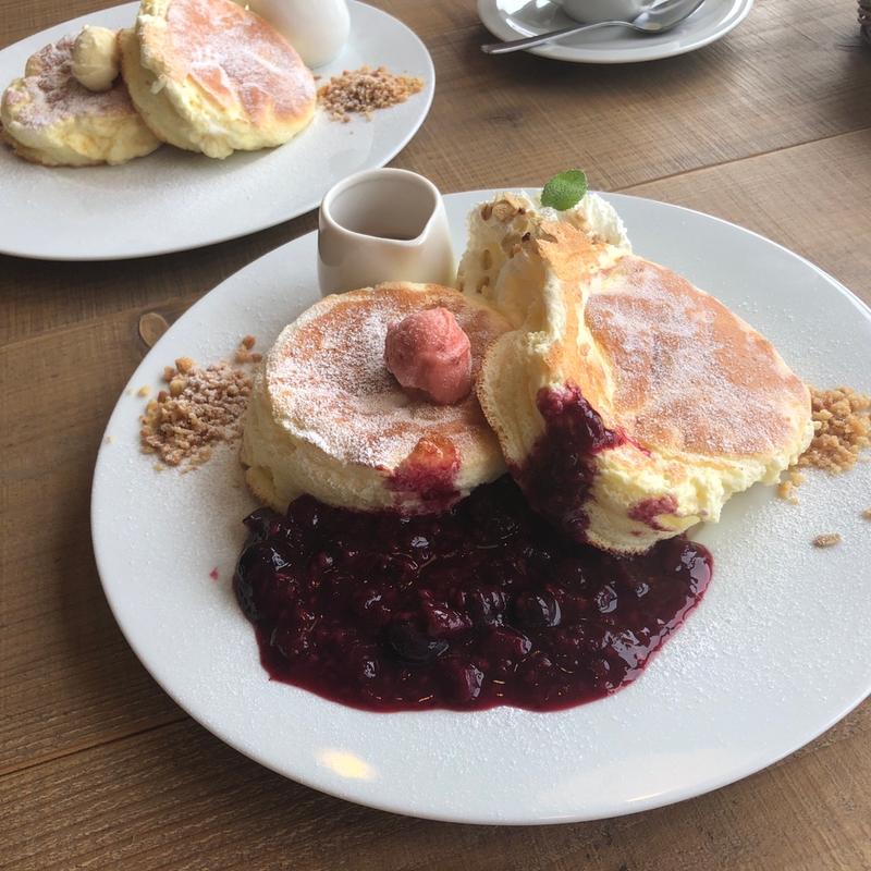 ミックスベリーのパンケーキ(明日香パンケーキ)